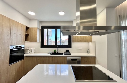 Agios Athanasios Apartment | STAY Anna Residence City View Apartment 101