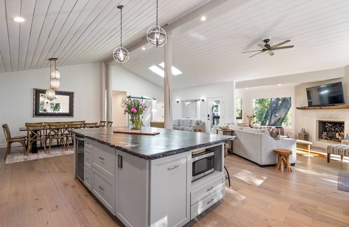 Paso Robles House | Stay at a Tree House Vineyard Property in the Heart of Westside Wine Country