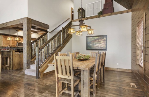 Indian Point Cabin | Stay at Lakefront Luxury! 2mi to Silver Dollar City Free Amenities, Hot Tub & Huge Pool
