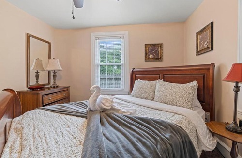 Wayne House | Stay At Our Tasteful, Private, & Elegant Abode