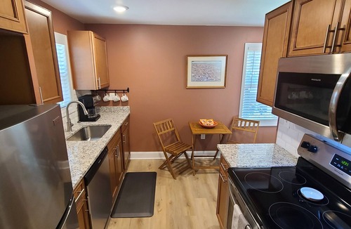 Annapolis House | Stay Barefoot Bikes Kayaks Bay Access USNA