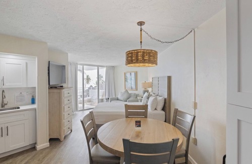 Lower Matecumbe Beach Condo | Stay Beachside: Ground Floor Studio with Gorgeous Ocean Views