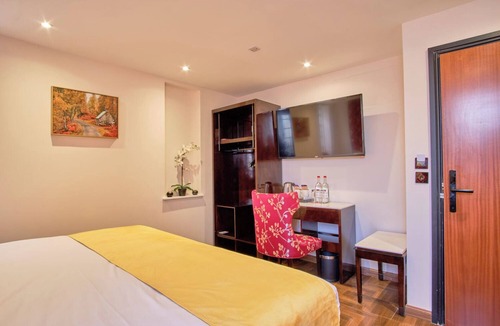 Oban Hotel | Stay by the Sea: 4 Stylish Rooms with Views and Walkable Attractions