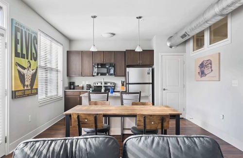 Mile Square Apartment | Stay Downtown Indy—Modern Comfort + Free Parking!