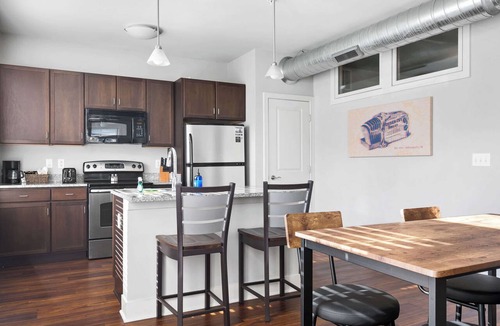 Mile Square Apartment | Stay Downtown Indy—Modern Comfort + Free Parking!