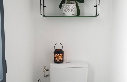 Ouest Bed & Breakfast | Stay in Le Mans: B&B with private shower room and free parking