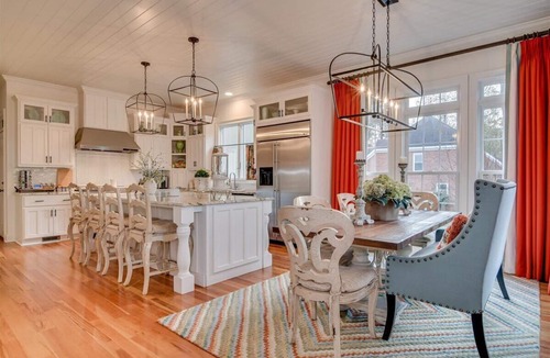 Evans House | Stay in Luxury with a Private Backyard Oasis