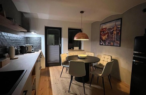 Bad Aibling Apartment | Stay Nice Thermen-Glück 3BR 100qm Whirlpool-Badewanne