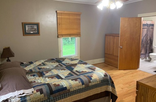 Hartstown House | Stay on a live operating maple syrup farm!