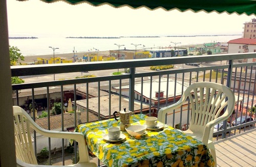 Lido di Pomposa Apartment | Stay on the beach! Large air-conditioned apartment with beautiful views