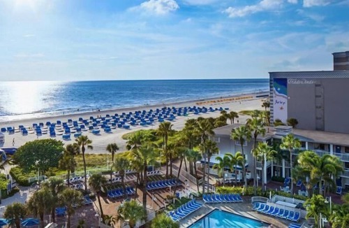 St. Pete Beach Resort | STAY ON THE BEACH! THREE UNITS FOR 12! WATER SLIDES
