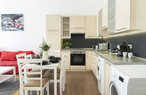 Terezvaros Apartment | Stay One Step From Opera Andr ssy avenue