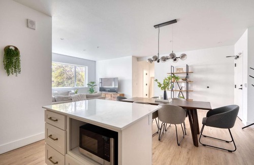 Humboldt Apartment | Stay Portland - Stylish Luxe Suite N Williams & Alberta Districts