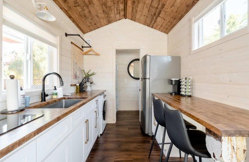 Alberta Arts District House | Stay Portland - The Tiny Farmhouse on Alberta