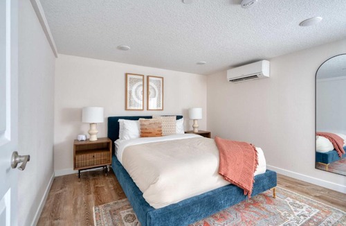 Richmond House | Stay Portland - Vibrant Portland Getaway, Chic Flat