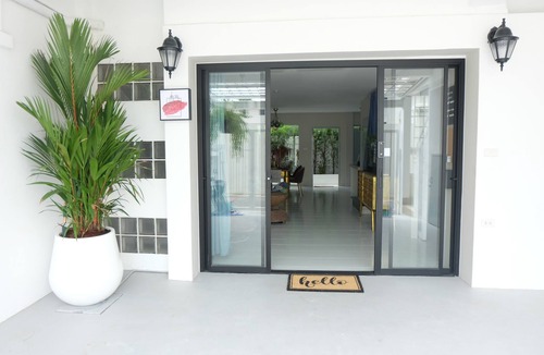 Asoke House | Stay Quirky in Eclectic interior @ENVY Home