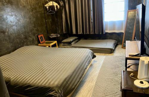 Yan Nawa Hostel | Stay Strays Hostel