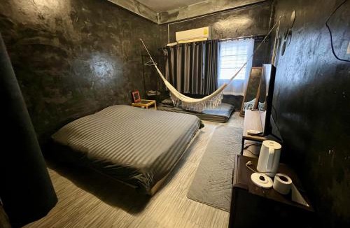 Yan Nawa Hostel | Stay Strays Hostel
