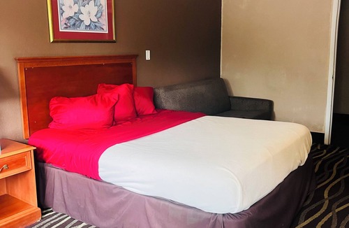Frenchtown Township Hotel | Stay-Well Inn