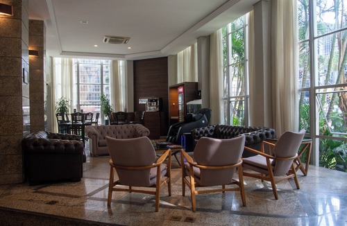 Civic Center Hotel | Stay Without Barriers: Perfect Master Suite Retreat in Civic Center Curitiba