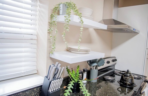 Tallahassee House | Stay, Work and Play! 2 blocks from FAMU. 4 EnSuites, 4 closets. Large kitchen