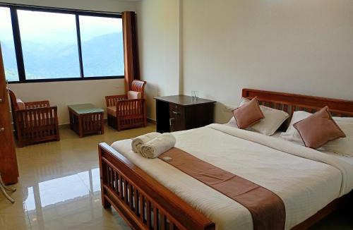 Aadit Hotel | Stayberries Silver Munnar