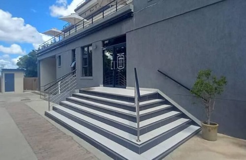 Gaborone Bed & Breakfast | Staybridge Golfview Suites