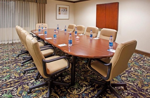 Stow Hotel | Staybridge Suites Akron-Stow-Cuyahoga Falls by IHG