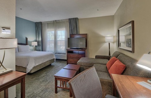 Northeast Heights Hotel | Staybridge Suites Albuquerque North by IHG