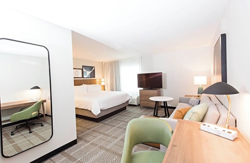 Thornton Hotel | Staybridge Suites Denver North - Thornton by IHG