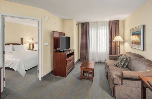 Mukilteo Hotel | Staybridge Suites Everett-Paine Field by IHG