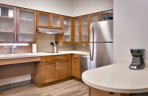 Gainesville Hotel | Staybridge Suites Gainesville I-75 by IHG