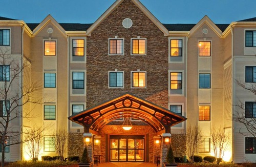 Glenview Hotel | Staybridge Suites Glenview by IHG