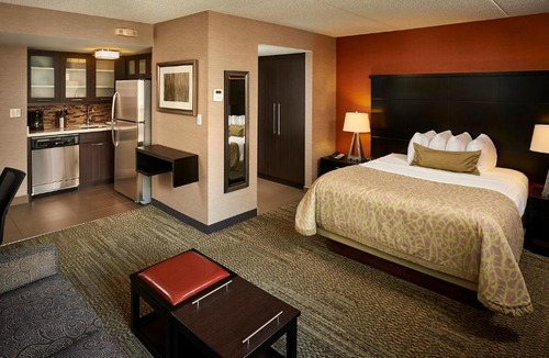 Central Hamilton Hotel | Staybridge Suites Hamilton - Downtown by IHG
