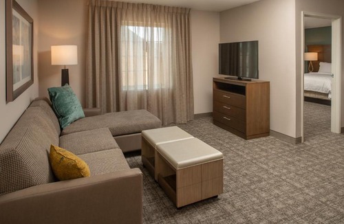 Hillsboro Hotel | Staybridge Suites - Hillsboro North by IHG