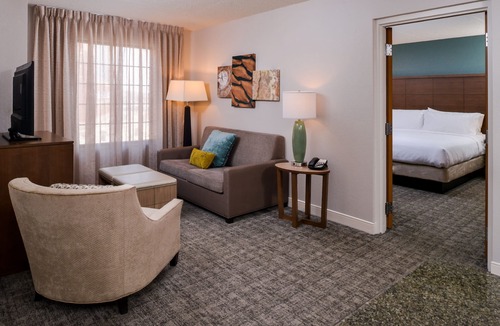 Downtown Indianapolis Hotel | Staybridge Suites Indianapolis Downtown - Convention Center by IHG