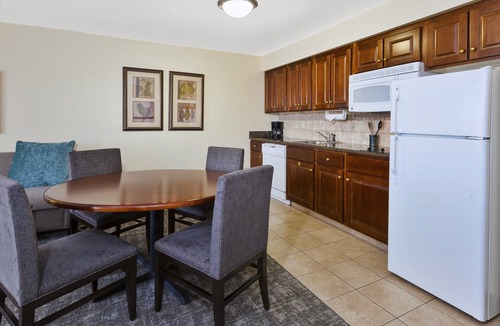 Okemos Hotel | Staybridge Suites Lansing - Okemos by IHG