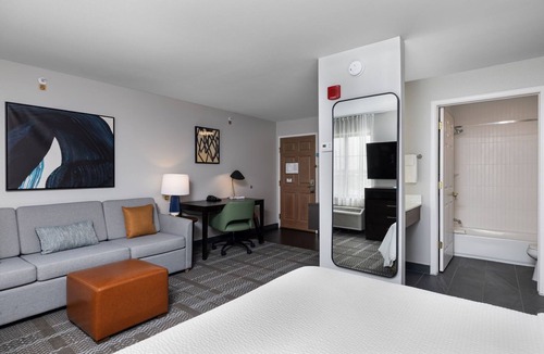 Madison Hotel | Staybridge Suites Madison East by IHG