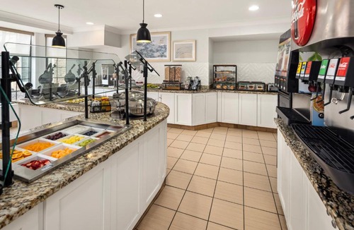 West Bloomington Hotel | Staybridge Suites Minneapolis-Bloomington by IHG