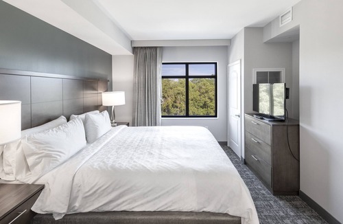 Naples Hotel | Staybridge Suites Naples – Marco Island by IHG