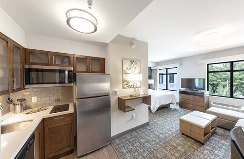 Naples Hotel | Staybridge Suites Naples – Marco Island by IHG