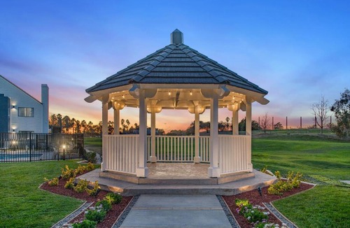 Oxnard Hotel | Staybridge Suites Oxnard - River Ridge by IHG