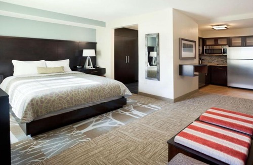 Warrendale Hotel | Staybridge Suites - Pittsburgh-Cranberry Township by IHG