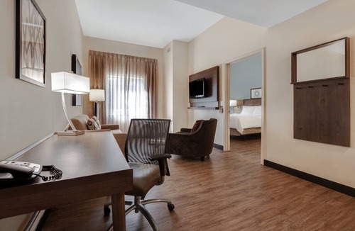 Tallahassee Hotel | Staybridge Suites Tallahassee by IHG