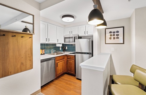 North Brunswick Hotel | Staybridge Suites North Brunswick by IHG