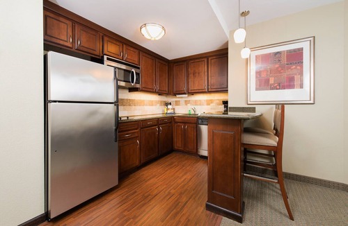North Charleston Hotel | Staybridge Suites North Charleston by IHG