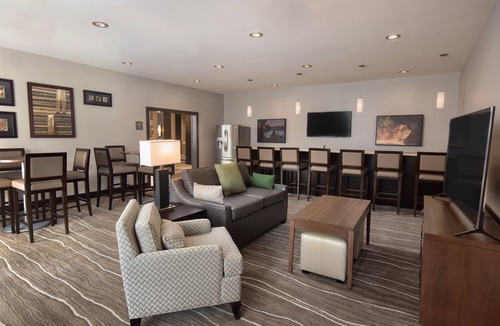 Lake Delton Hotel | Staybridge Suites Wisconsin Dells - Lake Delton by IHG