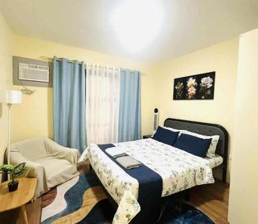 Paombong Apartment | Staycation in Malolos Bulacan with Parking, Netflix and Fast WiFi