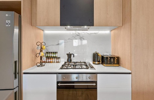Coburg Apartment | StayCentral - Boulevard Gardens (Coburg)