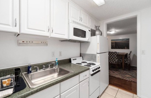 Gainesville Condo | StayGainesville`s Peaceful Condo Near UF/Shands
